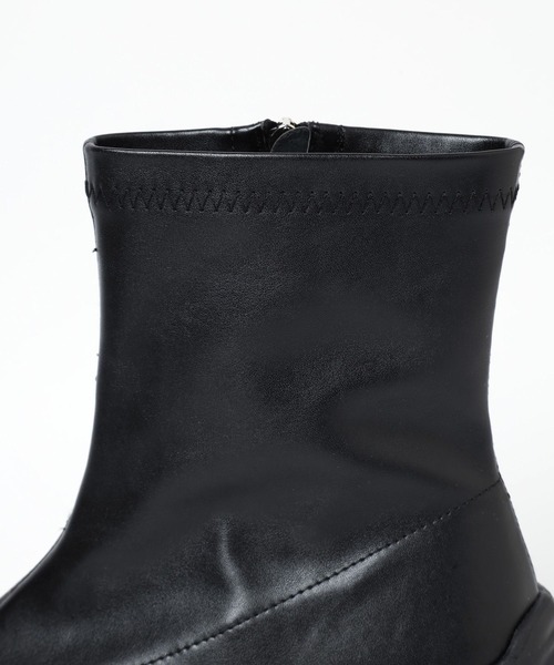 mysty woman(ミスティウーマン)の「アソートスニーカーソールブーツ 134363(ブーツ・レディース・アイボリー/ブラック/ブラック系その他・MEDIUM/LARGE)」の18枚目の写真