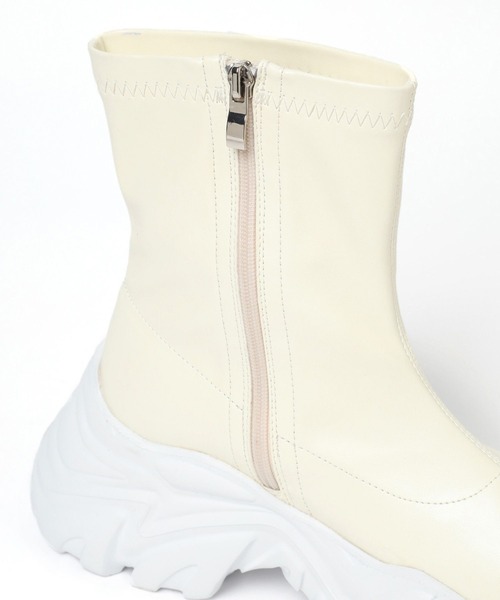 mysty woman(ミスティウーマン)の「アソートスニーカーソールブーツ 134363(ブーツ・レディース・アイボリー/ブラック/ブラック系その他・MEDIUM/LARGE)」の14枚目の写真