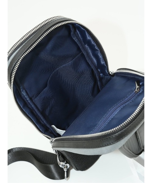 TAKA-Q（タカキュー）の「【両掛け仕様】タカキュー 斜めジップ 切替 ボディバッグ（ボディバッグ/ウエストポーチ・メンズ・ブラック/グレー・FREE）」の17枚目の写真