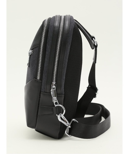 TAKA-Q（タカキュー）の「【両掛け仕様】タカキュー 斜めジップ 切替 ボディバッグ（ボディバッグ/ウエストポーチ・メンズ・ブラック/グレー・FREE）」の14枚目の写真