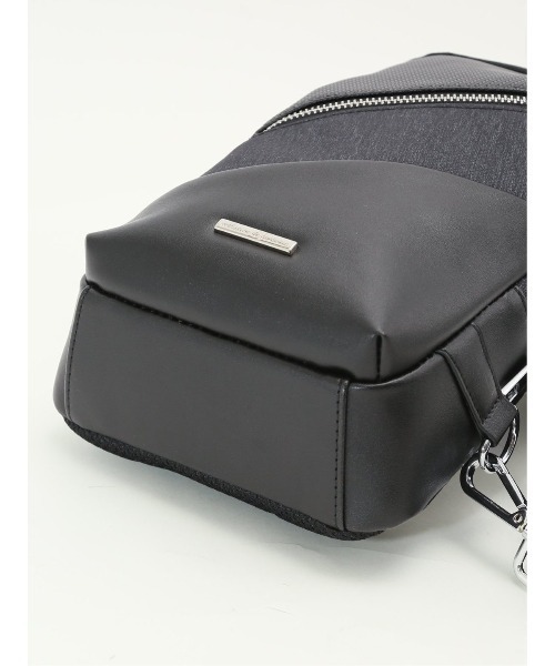 TAKA-Q（タカキュー）の「【両掛け仕様】タカキュー 斜めジップ 切替 ボディバッグ（ボディバッグ/ウエストポーチ・メンズ・ブラック/グレー・FREE）」の12枚目の写真