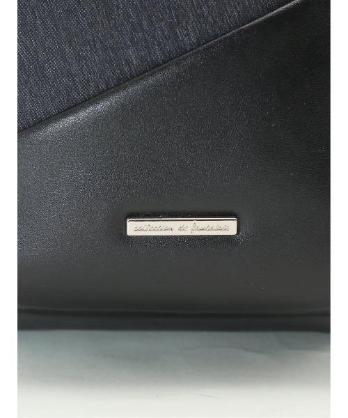 TAKA-Q（タカキュー）の「【両掛け仕様】タカキュー 斜めジップ 切替 ボディバッグ（ボディバッグ/ウエストポーチ・メンズ・ブラック/グレー・FREE）」の9枚目の写真