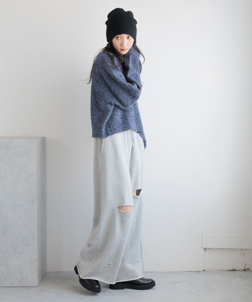 LOWRYS FARM（ローリーズファーム）の「ブークレロゴショートＬＳ　152624（ニット/セーター・レディース・チャコールグレー/ブルー/アイボリー・FREE）」の17枚目の写真