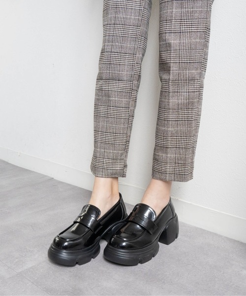 Fabby fabby(ファビィーファビィー)の「チャンキーハイヒールローファー(ローファー・レディース・ブラック・SMALL/MEDIUM/LARGE)」の17枚目の写真