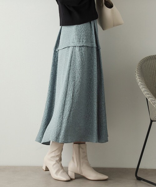 OPAQUE.CLIP（オペークドットクリップ）の「◆《美人百花掲載》レオパードジャカード フレアスカート【洗濯機洗い可】（スカート・レディース・チャコールグレー/ブルー/ブラック・40/38/42）」の3枚目の写真