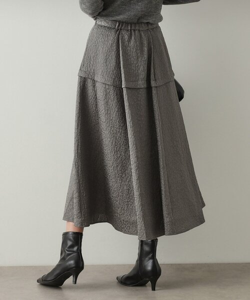 OPAQUE.CLIP（オペークドットクリップ）の「◆《美人百花掲載》レオパードジャカード フレアスカート【洗濯機洗い可】（スカート・レディース・チャコールグレー/ブルー/ブラック・40/38/42）」の4枚目の写真