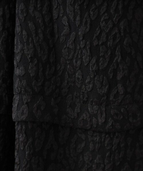 OPAQUE.CLIP（オペークドットクリップ）の「◆《美人百花掲載》レオパードジャカード フレアスカート【洗濯機洗い可】（スカート・レディース・チャコールグレー/ブルー/ブラック・40/38/42）」の11枚目の写真