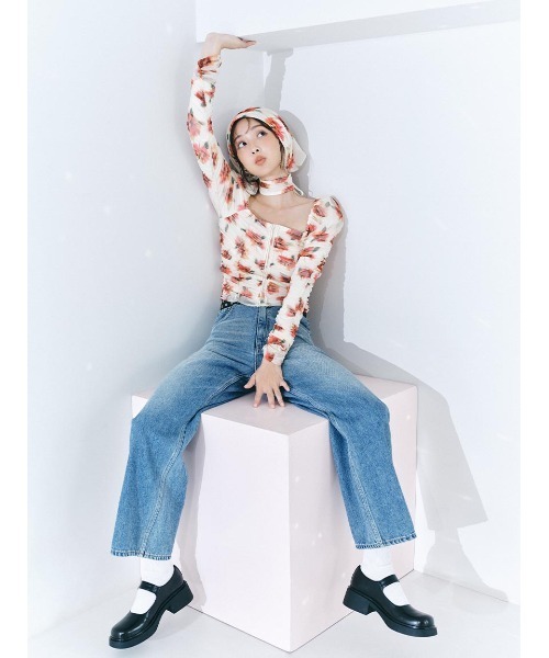 LILY BROWN(リリーブラウン)の「ガーデンプリントスカーフ(バンダナ/スカーフ・レディース・アイボリー/ドット/グリーン・FREE)」の6枚目の写真