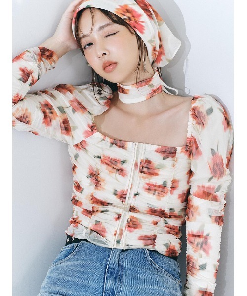 LILY BROWN(リリーブラウン)の「ガーデンプリントスカーフ(バンダナ/スカーフ・レディース・アイボリー/ドット/グリーン・FREE)」の7枚目の写真