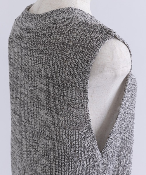 EN NEUME(エンノイム)の「Melange Knit Gilet(ベスト・レディース・ブラック/オフホワイト/ブラウン・FREE)」の9枚目の写真