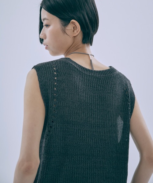 EN NEUME(エンノイム)の「Melange Knit Gilet(ベスト・レディース・ブラック/オフホワイト/ブラウン・FREE)」の19枚目の写真