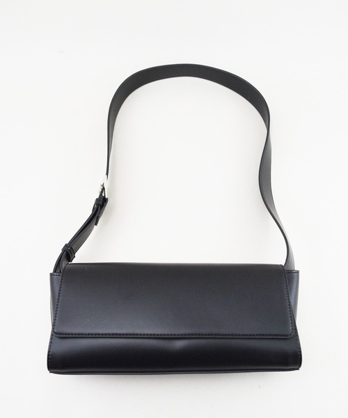 styiro（スタイロ）の「Landscape bag/横長ダックスフラップバッグ（ショルダーバッグ・レディース・アイボリー/グレー/ブラック/ブラウン・FREE）」の10枚目の写真