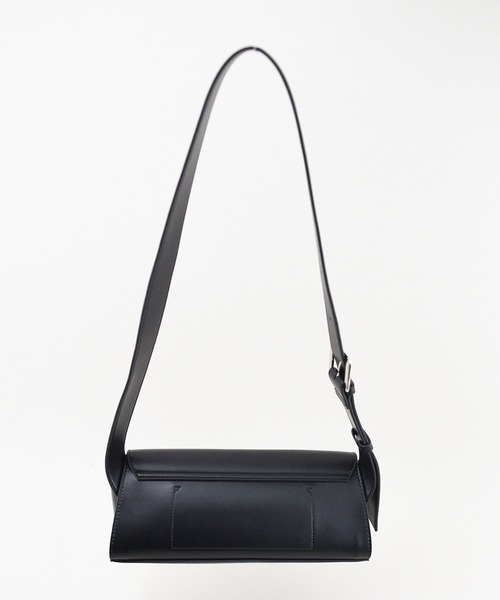 styiro（スタイロ）の「Landscape bag/横長ダックスフラップバッグ（ショルダーバッグ・レディース・アイボリー/グレー/ブラック/ブラウン・FREE）」の7枚目の写真