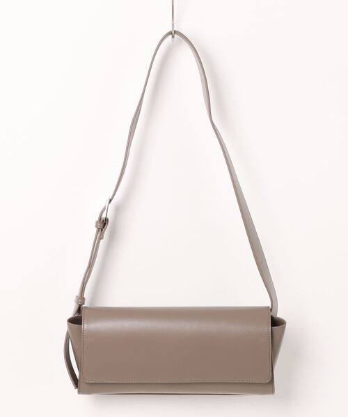 styiro（スタイロ）の「Landscape bag/横長ダックスフラップバッグ（ショルダーバッグ・レディース・アイボリー/グレー/ブラック/ブラウン・FREE）」の14枚目の写真