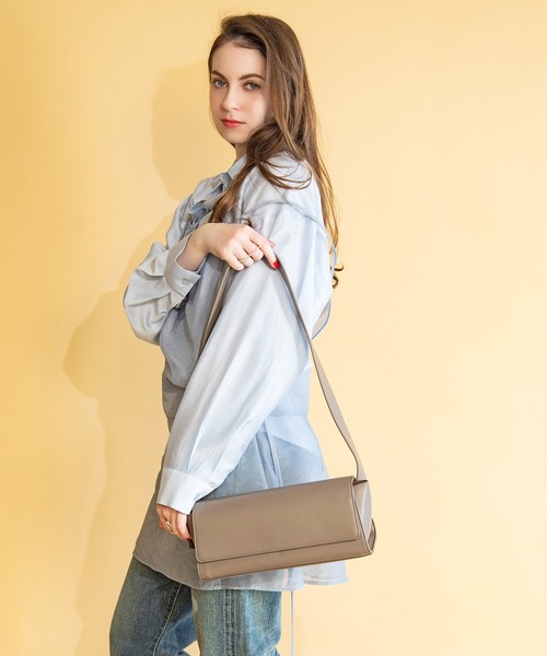 styiro（スタイロ）の「Landscape bag/横長ダックスフラップバッグ（ショルダーバッグ・レディース・アイボリー/グレー/ブラック/ブラウン・FREE）」の16枚目の写真