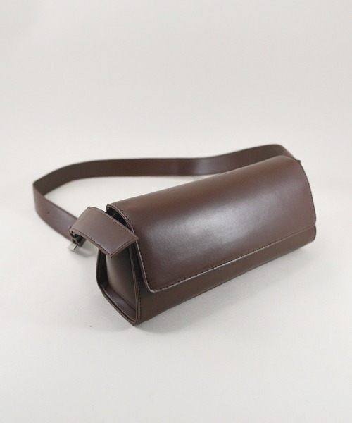 styiro（スタイロ）の「Landscape bag/横長ダックスフラップバッグ（ショルダーバッグ・レディース・アイボリー/グレー/ブラック/ブラウン・FREE）」の22枚目の写真