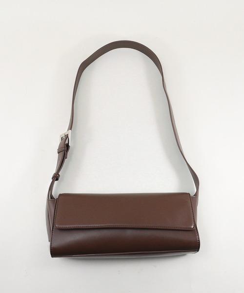 styiro（スタイロ）の「Landscape bag/横長ダックスフラップバッグ（ショルダーバッグ・レディース・アイボリー/グレー/ブラック/ブラウン・FREE）」の21枚目の写真