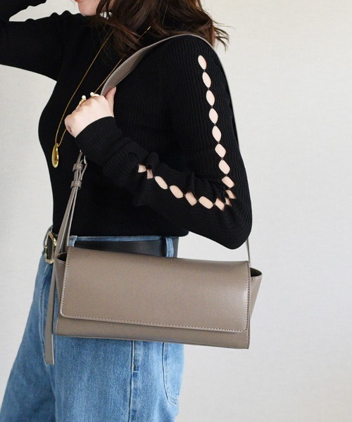 styiro(スタイロ)の「Landscape bag/横長ダックスフラップバッグ(ショルダーバッグ・レディース・アイボリー/グレー/ブラック/ブラウン・FREE)」の22枚目の写真