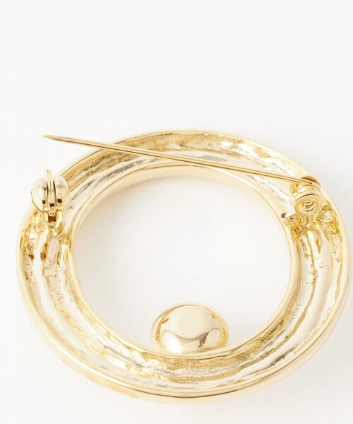 green label relaxing（グリーンレーベルリラクシング）の「リング&フェイクパール ブローチ（ブローチ/コサージュ・レディース・ゴールド/シルバー・FREE）」の5枚目の写真