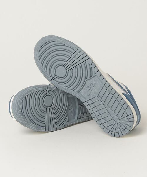 NIKE(ナイキ)の「JORDAN BRAND JORDAN 1 LOW SE GS FN9137-141(スニーカー・メンズ・ブルー・23.5cm)」の3枚目の写真