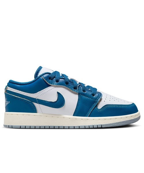 NIKE(ナイキ)の「JORDAN BRAND JORDAN 1 LOW SE GS FN9137-141(スニーカー・メンズ・ブルー・23.5cm)」の4枚目の写真