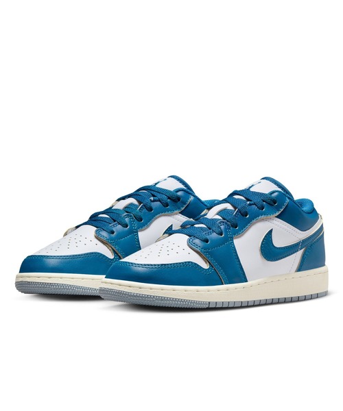 NIKE(ナイキ)の「JORDAN BRAND JORDAN 1 LOW SE GS FN9137-141(スニーカー・メンズ・ブルー・23.5cm)」の8枚目の写真