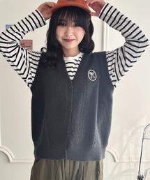 リボン刺繍ニットベスト
