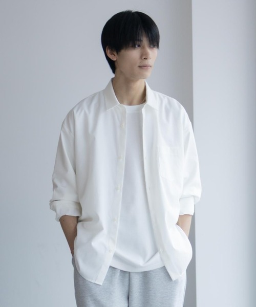 URBAN COLLECTION(アーバンコレクション)の「URBAN COLLECTION オーバーサイズ レギュラーカラーシャツ(シャツ/ブラウス・メンズ・ホワイト/グレー系その他/ブラック/グレイッシュベージュ/ブルーグレー/ブルー系その他・M/XL/S/L)」の2枚目の写真