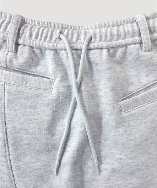 VIAVANDA（ヴィアヴァンダ）の「DISTORTION HALF SWEATPANTS（スウェットパンツ・レディース・ブラック/ライトグレー・FREE）」の7枚目の写真