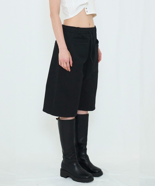 VIAVANDA（ヴィアヴァンダ）の「DISTORTION HALF SWEATPANTS（スウェットパンツ・レディース・ブラック/ライトグレー・FREE）」の9枚目の写真