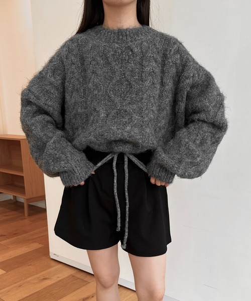 lawgy（ラウジー）の「drop shoulder string cable knit / ドロップ
