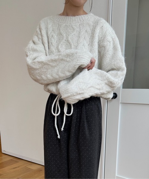 lawgy（ラウジー）の「drop shoulder string cable knit / ドロップ