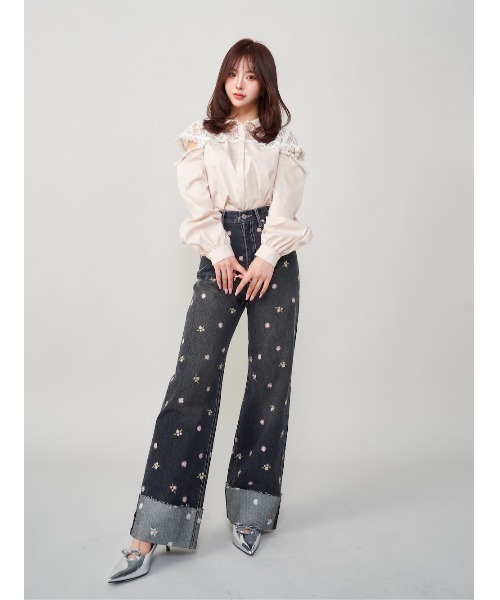 Darich(ダーリッチ)の「スプリングフラワーデニムパンツ(デニムパンツ・レディース・ライトブルー/ブラック・S/M)」の18枚目の写真