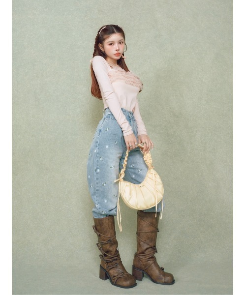 Darich(ダーリッチ)の「スプリングフラワーデニムパンツ(デニムパンツ・レディース・ライトブルー/ブラック・S/M)」の7枚目の写真