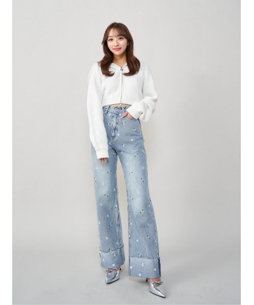 Darich(ダーリッチ)の「スプリングフラワーデニムパンツ(デニムパンツ・レディース・ライトブルー/ブラック・S/M)」の15枚目の写真