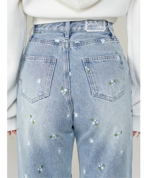 Darich(ダーリッチ)の「スプリングフラワーデニムパンツ(デニムパンツ・レディース・ライトブルー/ブラック・S/M)」の13枚目の写真