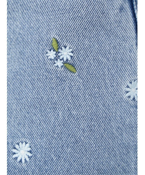 Darich(ダーリッチ)の「スプリングフラワーデニムパンツ(デニムパンツ・レディース・ライトブルー/ブラック・S/M)」の4枚目の写真
