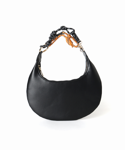 LE VERNIS(ル・ベルニ)の「【LE VERNIS/ル・ベルニ】 Paracord moon bag S(クラッチバッグ・レディース・ブラック/ブラウン・FREE)」の22枚目の写真