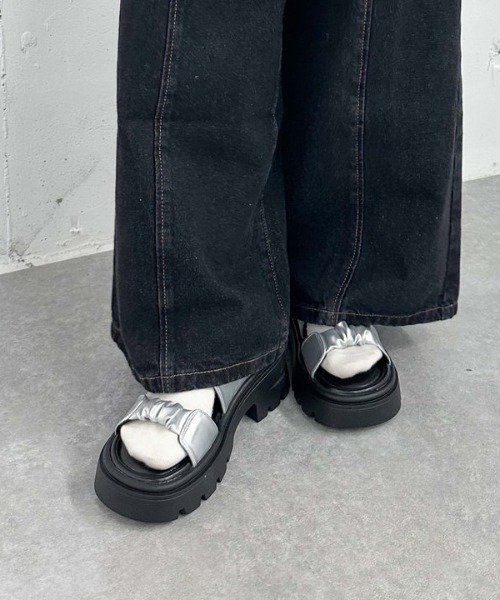 archives（アルシーヴ）の「【25ss】くしゅくしゅサンダル（サンダル・レディース・シルバーグレー/ブラック・MEDIUM/LARGE）」の8枚目の写真