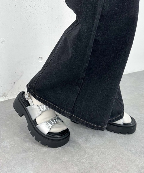 archives（アルシーヴ）の「【25ss】くしゅくしゅサンダル（サンダル・レディース・シルバーグレー/ブラック・MEDIUM/LARGE）」の9枚目の写真