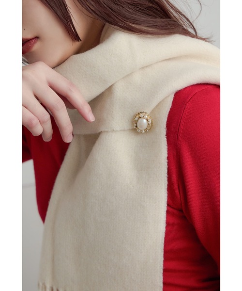 niana（ニアナ）の「パールオーバルブローチ コサージュ フォーマル セレモニー 結婚式 二次会 謝恩会 入学式 卒業式 パーティー オケージョン（ブローチ/コサージュ・レディース・シルバー/ゴールド・FREE）」の2枚目の写真