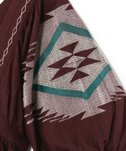 チャイハネ（チャイハネ）の「【チャイハネ】ハルミア刺繍トップス（シャツ/ブラウス・レディース・ネイビー/ブラウン・FREE）」の5枚目の写真