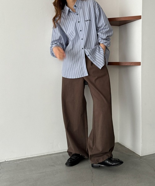 CANAL JEAN（キャナルジーン）の「Elmar 胸刺繍ストライプシャツ