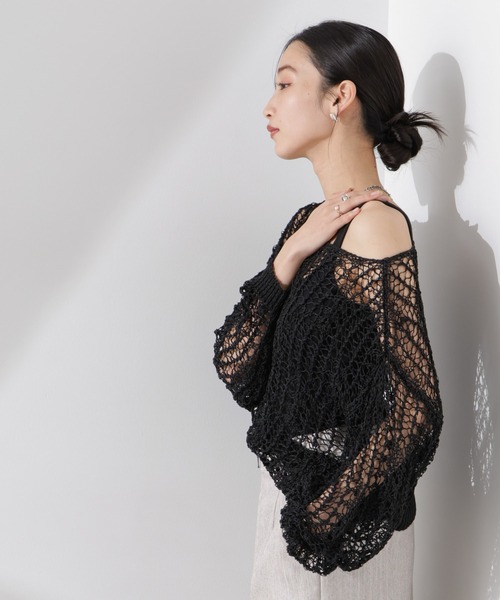 NANO universe（ナノユニバース）の「テープヤーンメッシュニットトップス（ニット/セーター・レディース・ブラック/ホワイト/レッド・FREE）」の4枚目の写真