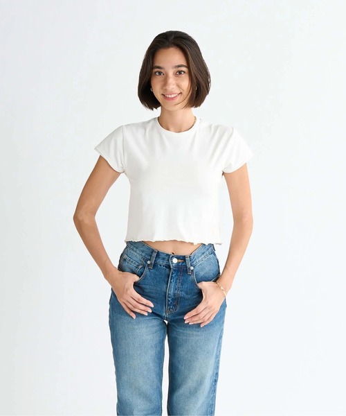 ROXY(ロキシー)の「SWEET HONEY BUN /ロキシーショート丈メロー半袖Tシャツ(Tシャツ/カットソー・レディース・ホワイト/ピンク/ブラウン/ブラック・MEDIUM/LARGE/SMALL)」の2枚目の写真