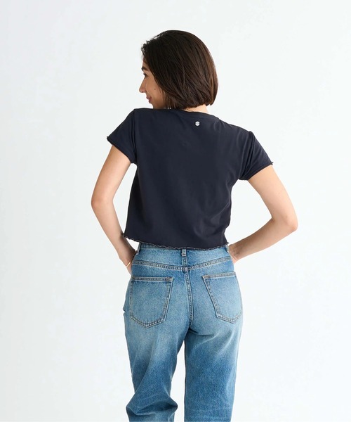 ROXY(ロキシー)の「SWEET HONEY BUN /ロキシーショート丈メロー半袖Tシャツ(Tシャツ/カットソー・レディース・ホワイト/ピンク/ブラウン/ブラック・MEDIUM/LARGE/SMALL)」の15枚目の写真