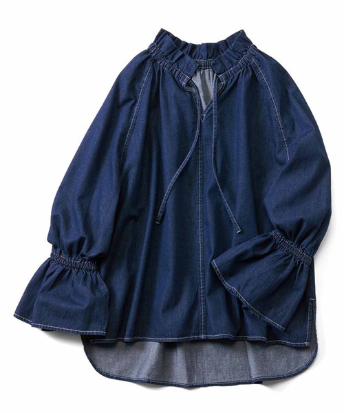 IEDIT（イディット）の「ＩＥＤＩＴ　フリルネックで顔まわり華やぐ　キャンディースリーブデニムブラウス（シャツ/ブラウス・レディース・ネイビー/ライトブルー・M/L/LL/3L/4L/S）」の9枚目の写真