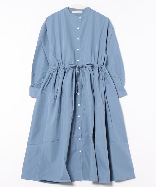 &soiree(アンドソワレ)の「【&soiree】タック入りウエストリボンシャツワンピース(シャツワンピース・レディース・ブルー/ベージュ/ホワイト・MEDIUM/SMALL)」の3枚目の写真