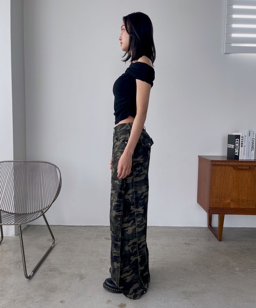 FOLLOWIN（フォロウィン）の「【2WAY仕様でボタンでウエスト＆シルエット調節可能]サイドポイントカモフラージュ迷彩カモスナップフラップポケットワイドパンツ（カーゴパンツ・レディース・カモフラージュ・LARGE/MEDIUM/SMALL）」の20枚目の写真