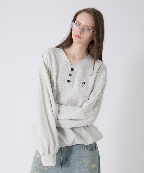 ONCILY(オンシェリー)の「HENRY NECK THERMAL LONG T-SHIRT /ヘンリーネックサーマルロンT(Tシャツ/カットソー・メンズ・ブラック/ネイビー/杢グレー・SMALL/MEDIUM/LARGE)」の15枚目の写真